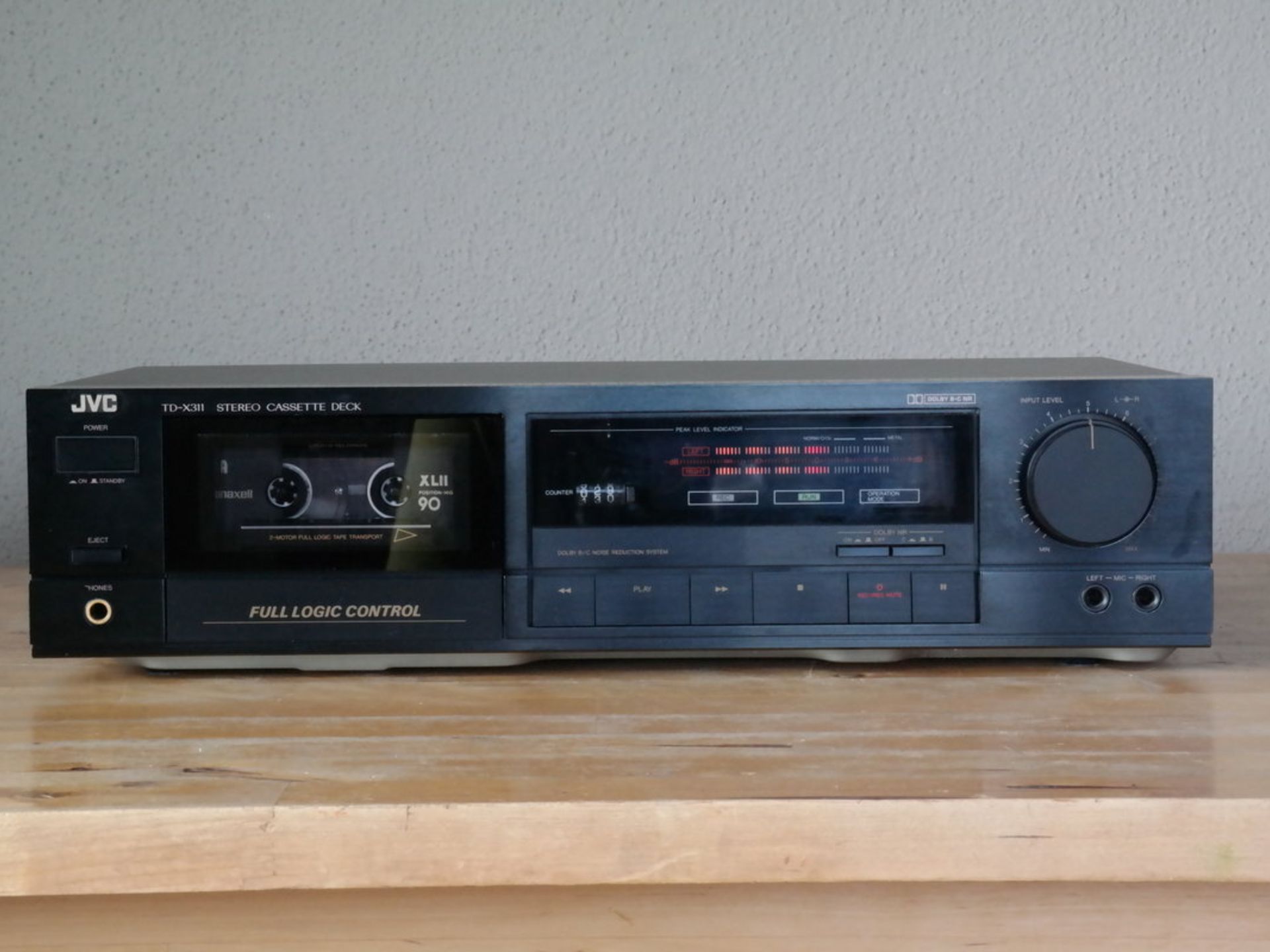 JVC TD-X311 - Front / Seite rechts 