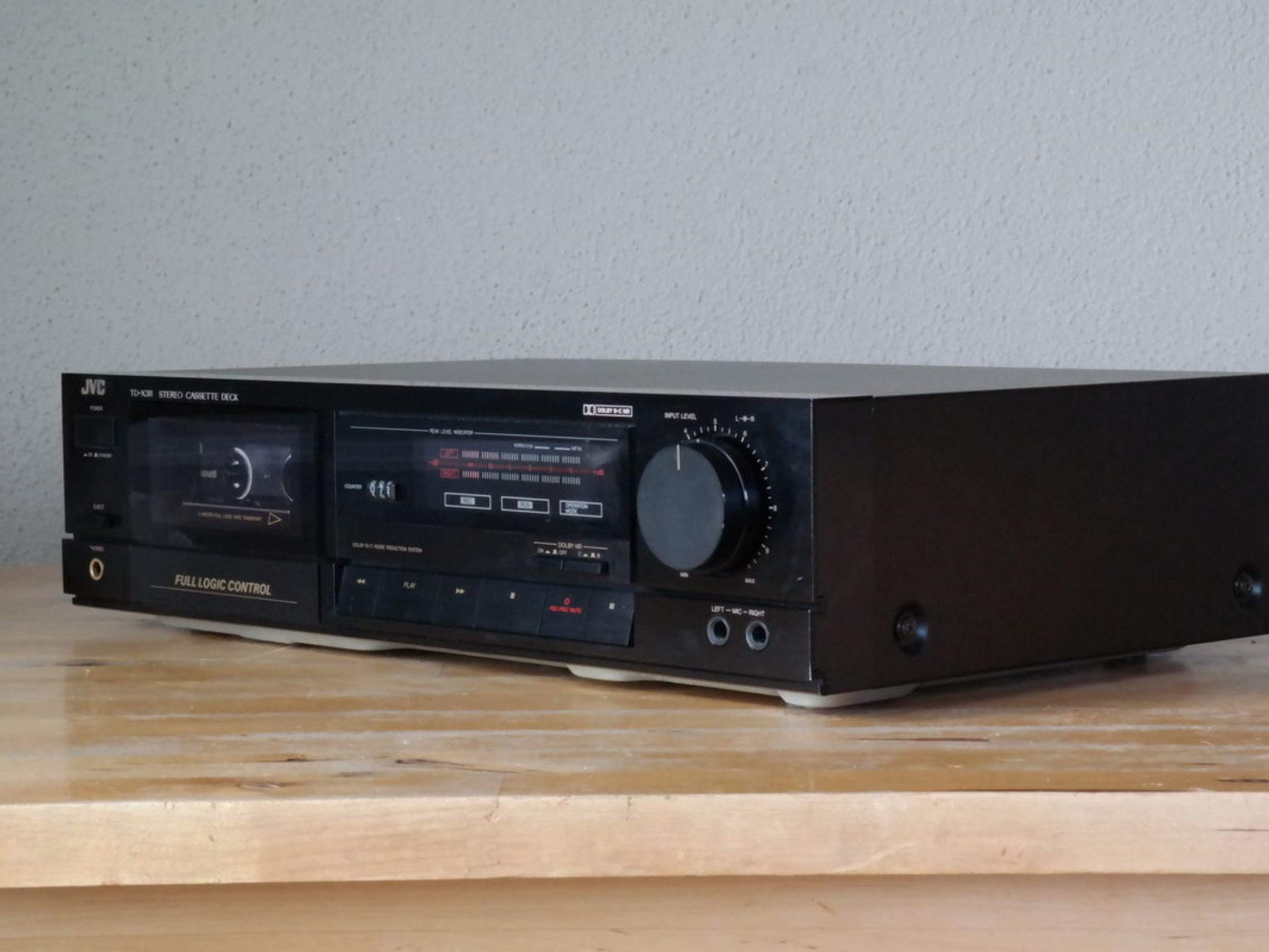 JVC TD-X311 - Front / Seite rechts 