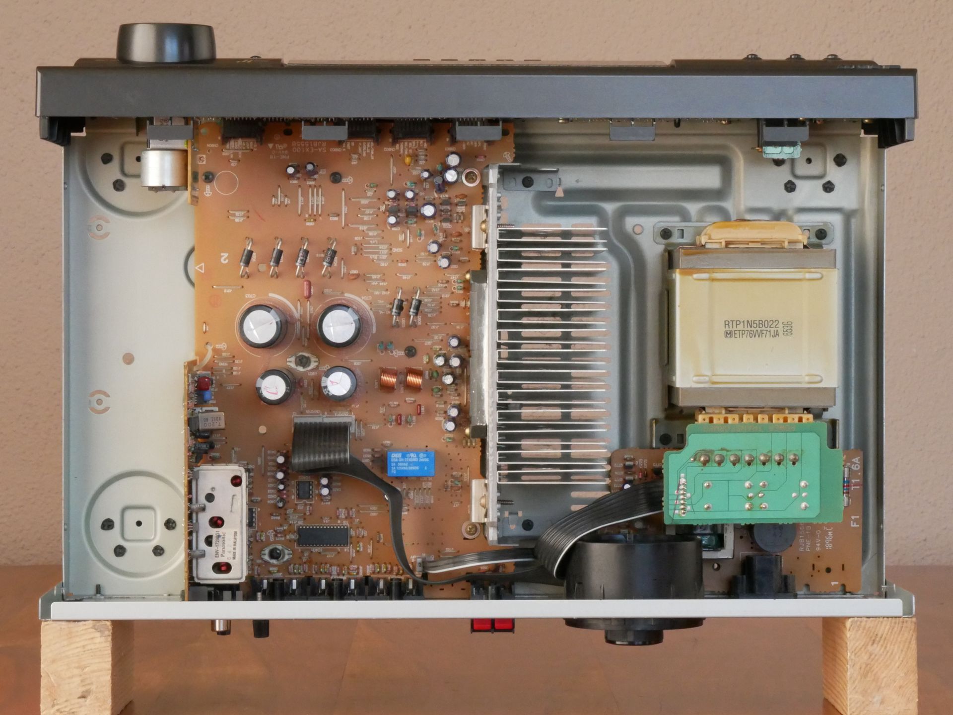 TECHNICS SA-EX100 - inside 