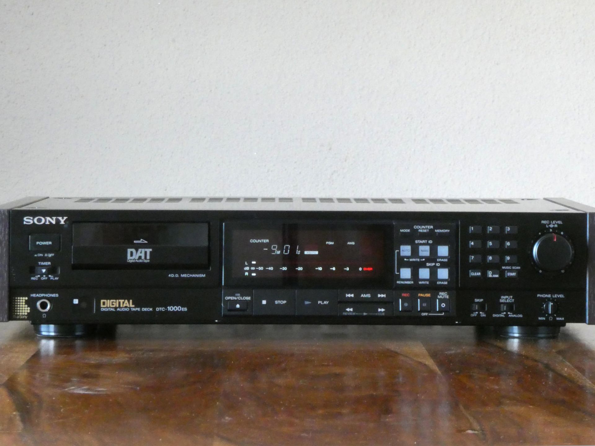 SONY DTC-1000es Front (c) hifi-vintage-shop.com