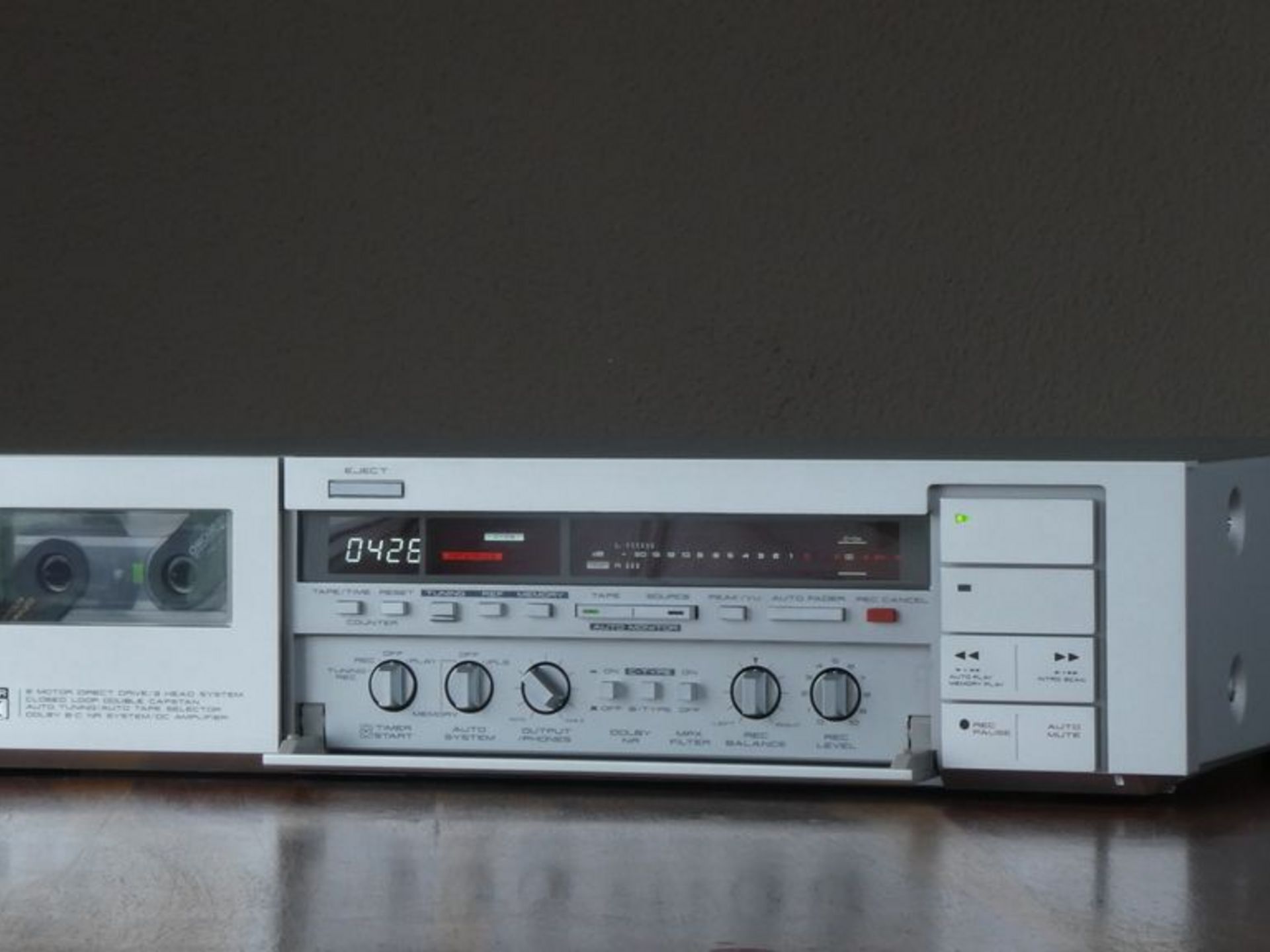 AKAI GX-F71 – vorne von rechts 